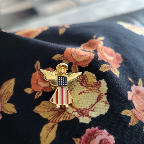 4/$20 🌟Vintage military pin lot - Picture 7 of 7